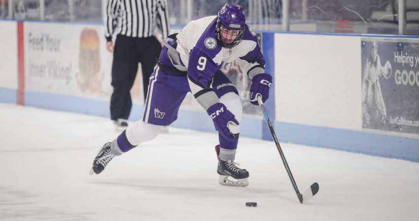 Hockey - Warriors Defeat Huskies at Home 7-1