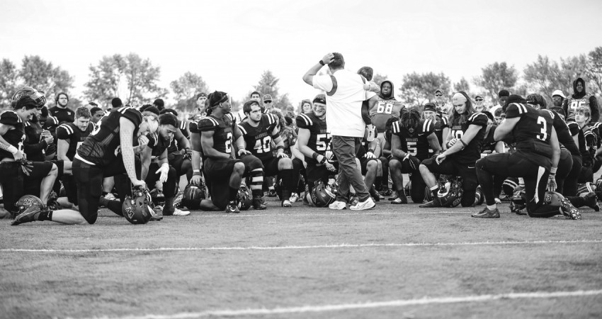 Strong Defense Led Warriors to Victory on Senior Day