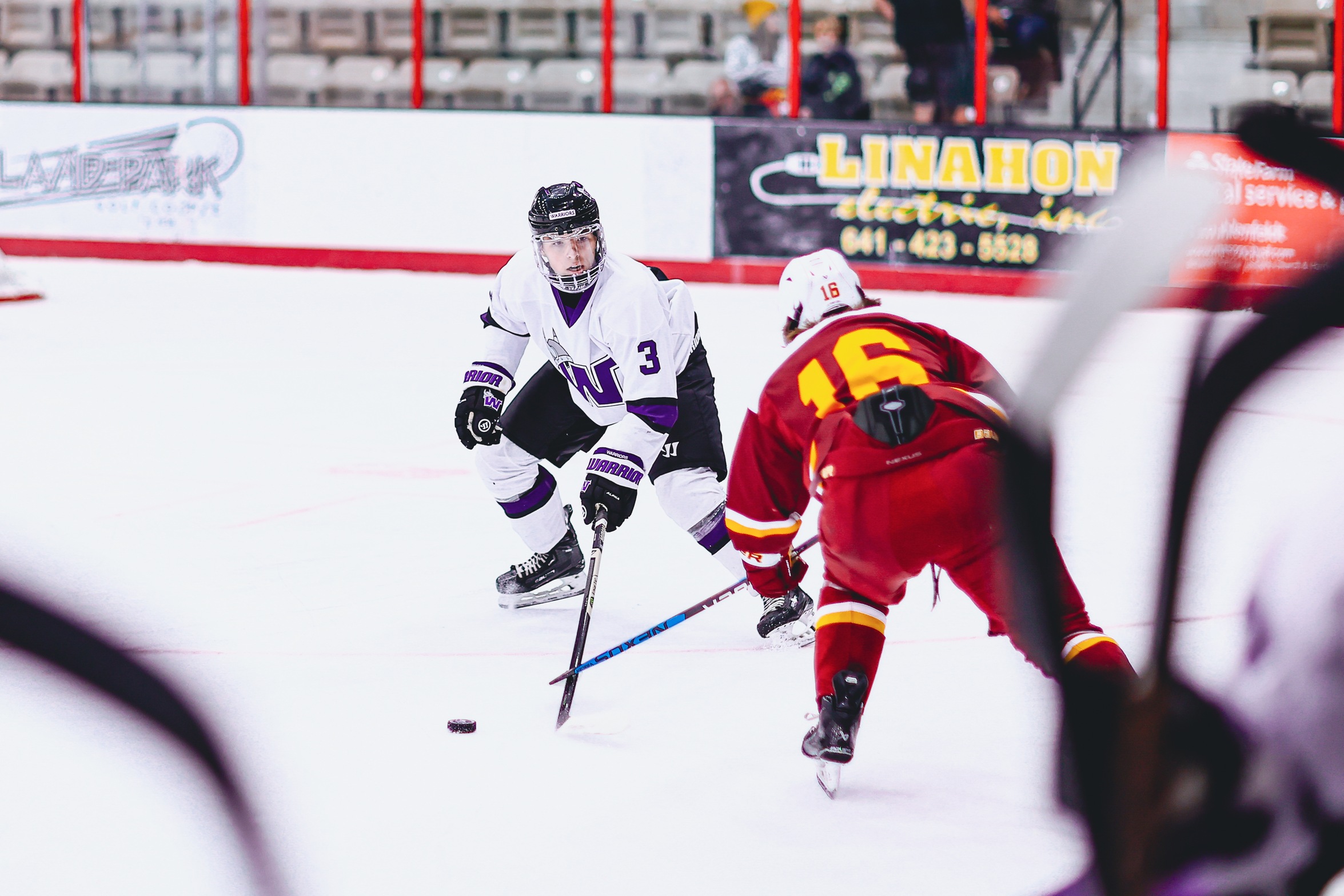 Waldorf Men's Hockey Cannot Crack Tough (11)University of Mary Defense