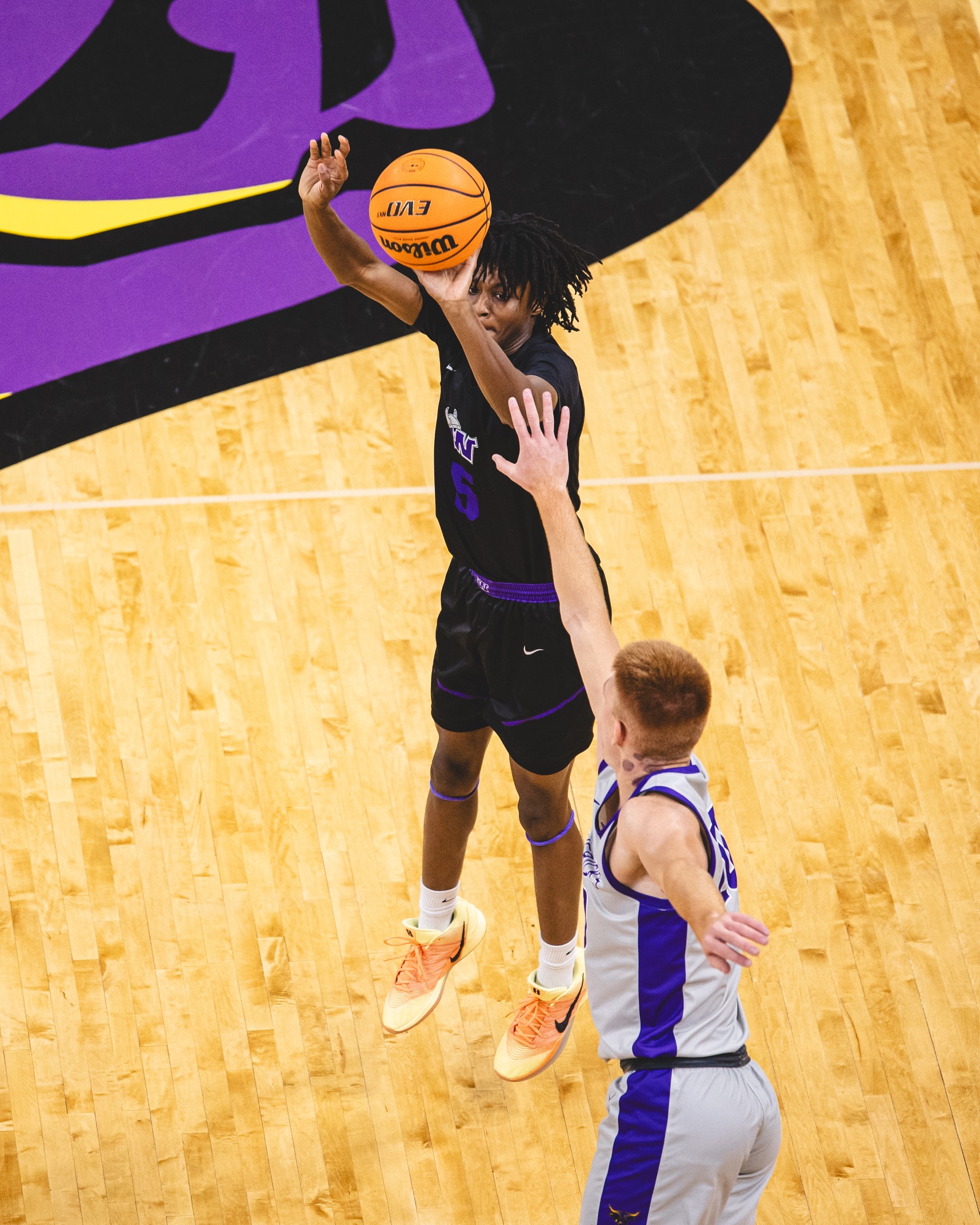Waldorf Men's Basketball Cannot Keep Pace at Home Against Northwestern