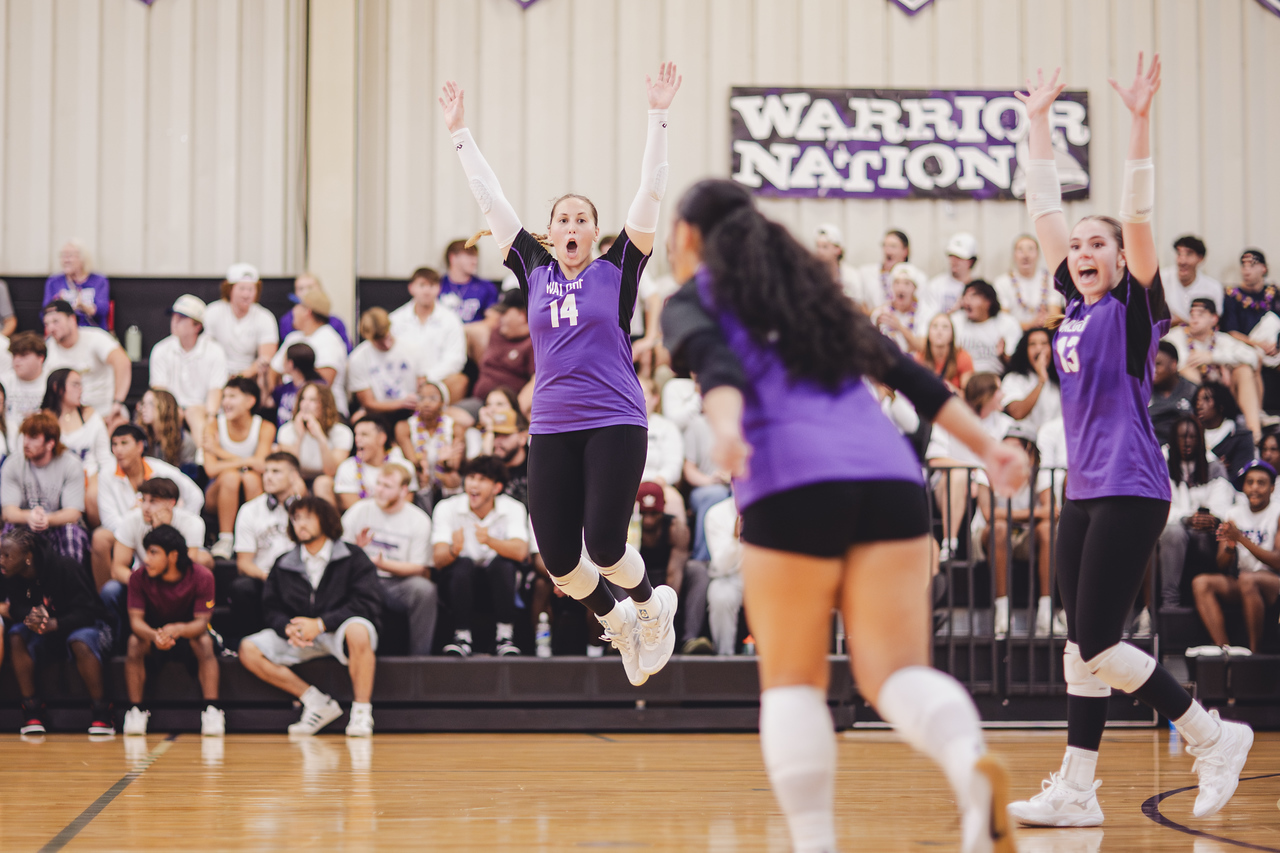 Waldorf Volleyball Falls Short in Five-Set Battle Against Dordt
